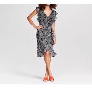 Who What Wear Black & White Floral XS Dress Target